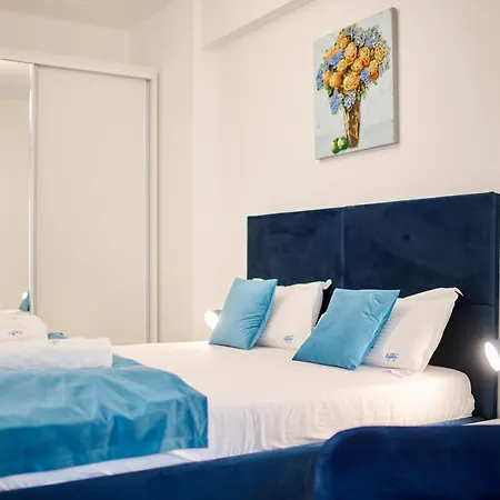 Apartment Blue Seven In Infinity