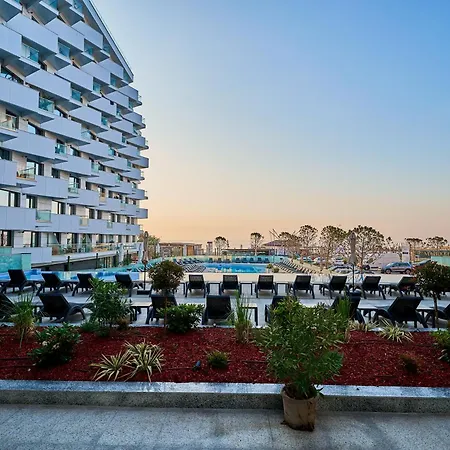 Apartment Blue Seven In Infinity