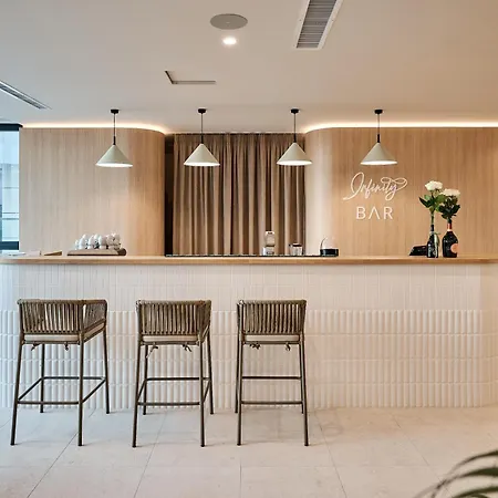 Blue Seven In Infinity Apartment