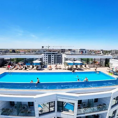 Blue Seven In Infinity Apartment