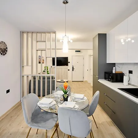 Blue Seven In Infinity * Năvodari