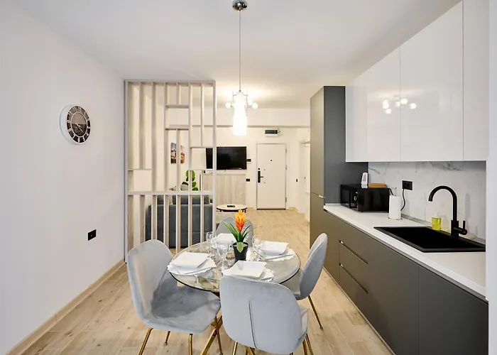 Blue Seven In Infinity * Năvodari